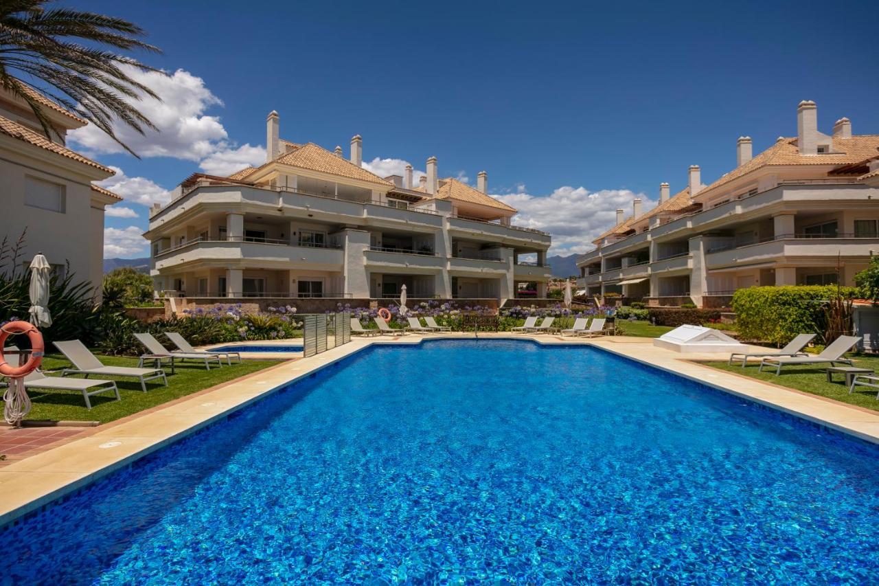 Appt 401-3-Bed-Heaven Beach-Paseo-All Year Heated Pool-Free Bikes Estepona Bagian luar foto