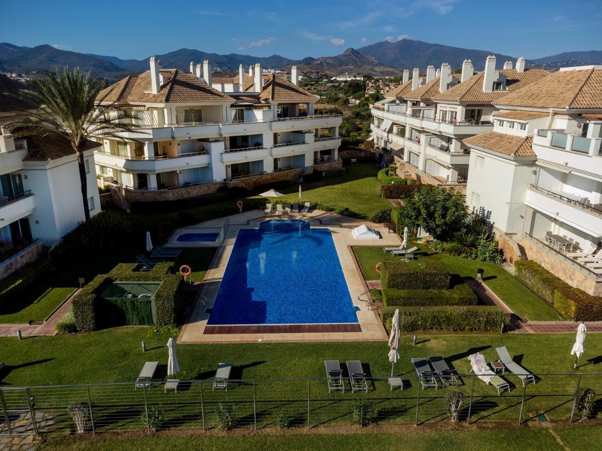 Appt 401-3-Bed-Heaven Beach-Paseo-All Year Heated Pool-Free Bikes Estepona Bagian luar foto