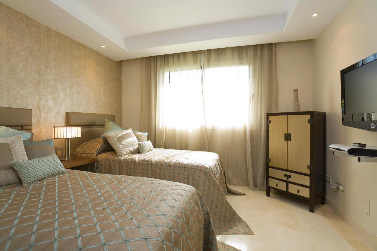 Appt 401-3-Bed-Heaven Beach-Paseo-All Year Heated Pool-Free Bikes Estepona Bagian luar foto