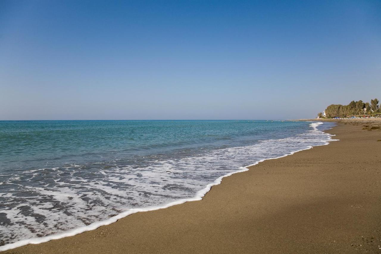 Appt 401-3-Bed-Heaven Beach-Paseo-All Year Heated Pool-Free Bikes Estepona Bagian luar foto